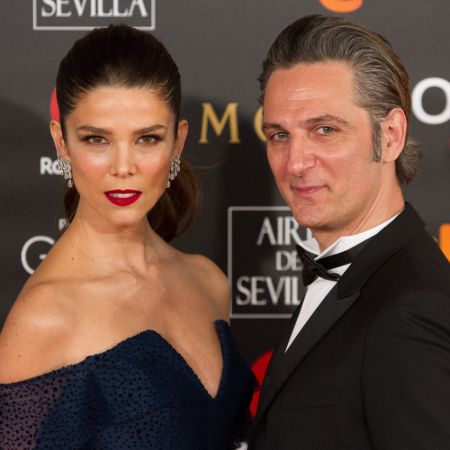 Ex-couple, Juana and Ernesto attending an award function